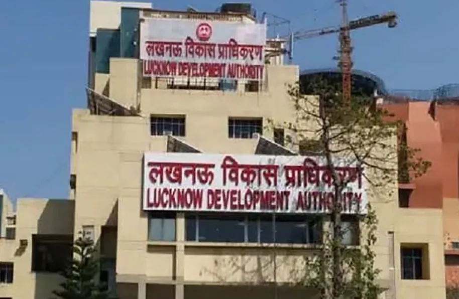 Lucknow News: नक्शा पास कराने से पहले देना होगा फायर सेफ्टी का शपथ पत्र... अलीगंज अग्निकांड को देखते हुए उपाध्यक्ष ने जारी किया आदेश 