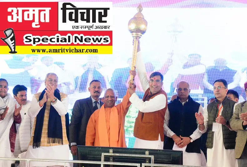 मुरादाबाद : खेतों में सरसों के पीले फूल...विचारों-रिश्तों की गांठ बांध भीड़ से जुड़ते गए सीएम योगी