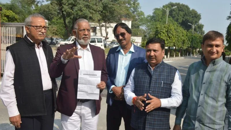 Kanpur News: पूर्व राष्ट्रपति रामनाथ कोविंद से सर्किट हाउस में मिलने वालों का रहा आना जाना, चार दिवसीय दौरे पर है