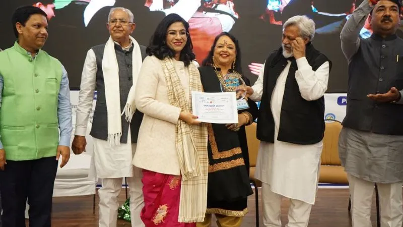 दिल्ली में जल प्रहरी अवार्ड से नवाजी गयीं अपर श्रमायुक्त, जल संरक्षण को सौम्या पांडे ने बना दिया जनांदोलन 