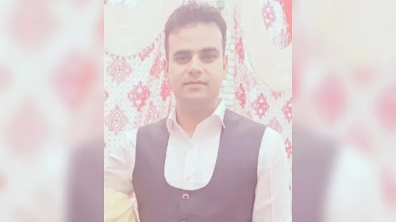 Kannauj: पुलिस मुठभेड़ में बदमाश की गोली लगने से सिपाही की मौत, पुलिस लाइन में अधिकारियों ने दी सलामी, पांच फरवरी को होनी थी शादी