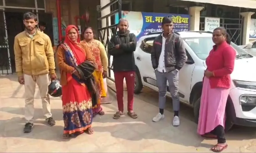 Unnao News: शिक्षक की पिटाई से आहत छात्र ने निगला जहरीला पदार्थ, हालत गंभीर, टीचर ने लगाए गए आरोप को बताया निरोधार