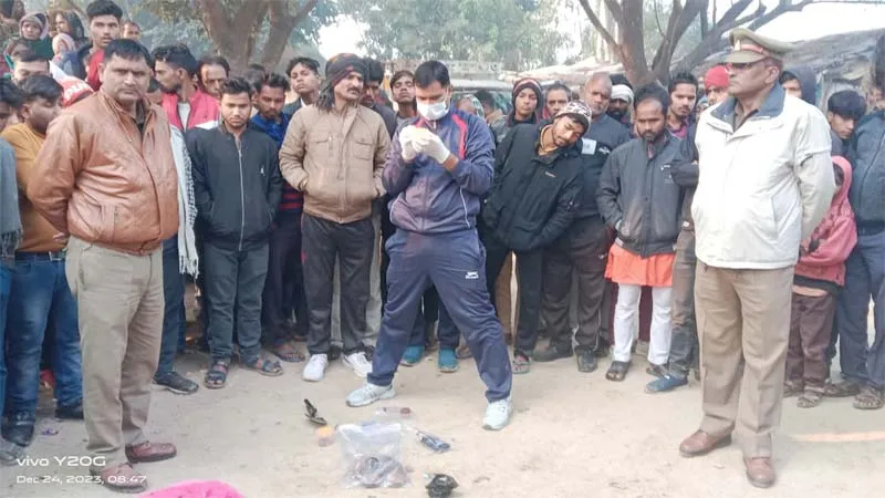 अमेठी में अपराधियों के हौसले बुलंद!, लूटपाट के बाद युवक की कर दी हत्या, शव को बाजार में फेंककर हुए फरार 