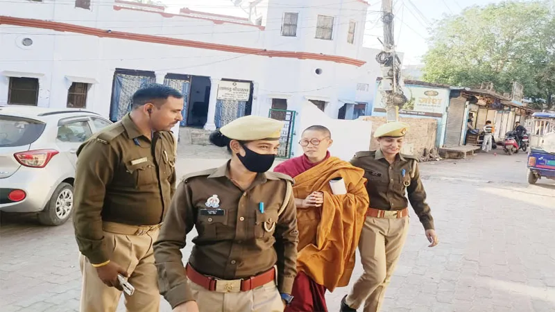 बहराइच: बिना वीजा के सीमा पर पकड़ी गई चीन की महिला, केस दर्ज, हड़कंप