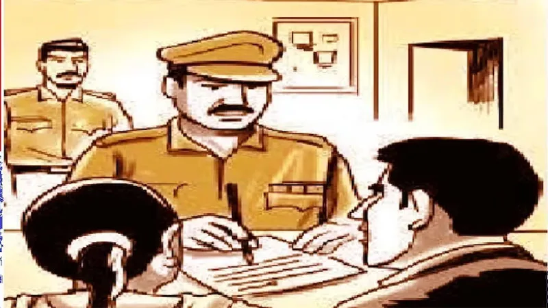 मीरजापुर: जेल से छूटते ही बेटी ने पिता के खिलाफ दी तहरीर, जानिये क्या है मामला?