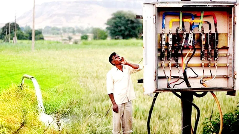 अमेठी: सरकार की घोषणाओं को भी नहीं मान रहे बिजली विभाग के कर्मचारी, किसान परेशान, जानिये क्या है मामला?