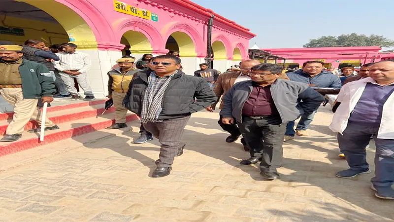 अयोध्या: श्रीराम चिकित्सालय बनेगा सुपर स्पेशियलिटी अस्पताल, मंडलायुक्त ने दौरा कर अधिकारियों को दिए यह खास निर्देश
