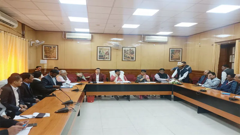 जनता से बेहतर समन्वय स्थापित करें अधिकारी: रवीन्द्र जायसवाल