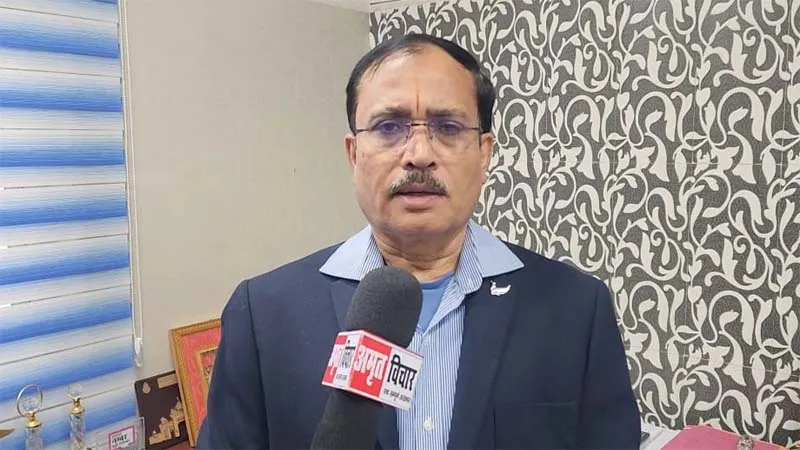 कोरोना के नए वैरिएंट से न घबराएं, केवल बरतें सावधानी: डॉ. संदीप 