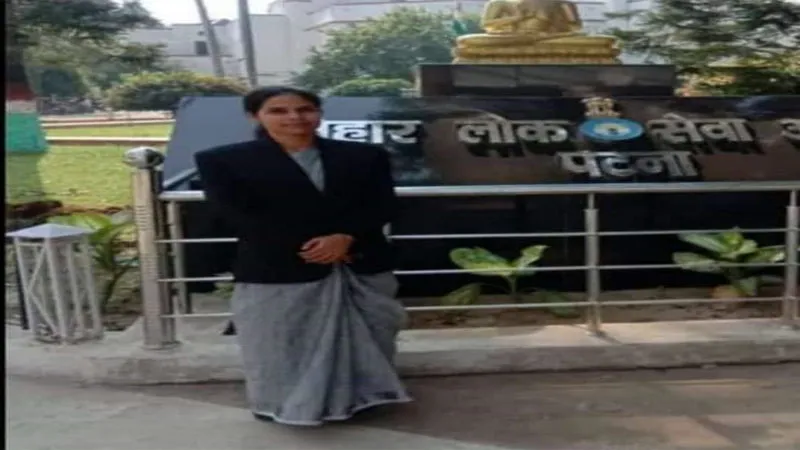 अयोध्या: बिहार में सहायक अभियोजन अधिकारी बनीं शिवानी व अमित, अवध विवि. में दौड़ी खुशी की लहर