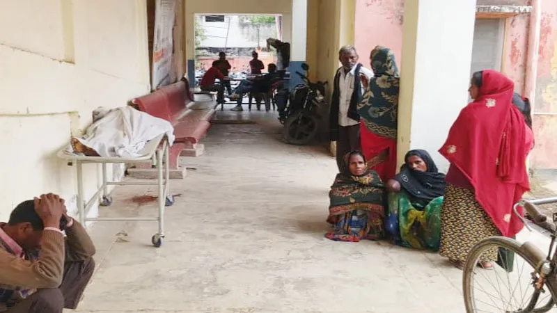 रायबरेली: बाइक सवार दो युवकों को अज्ञात वाहन ने मारी टक्कर, एक की मौत, दूसरा गंभीर 