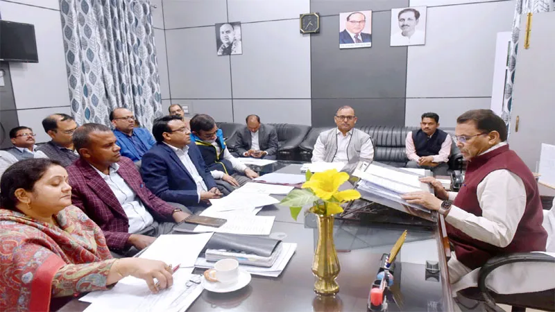 लखनऊ: नरेंद्र कश्यप ने की विभागीय समीक्षा बैठक, पिछड़ा वर्ग और दिव्यांजन को लेकर दिए यह निर्देश
