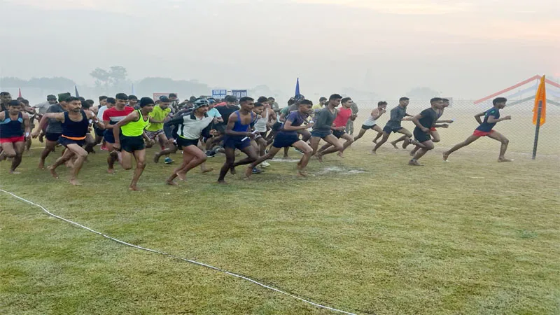 मध्य कमान के चीफ ऑफ स्टाफ लेफ्टिनेंट जनरल मुकेश चड्ढा ने अग्निवीर भर्ती रैली का किया दौरा, नवजवानों को दी यह सलाह