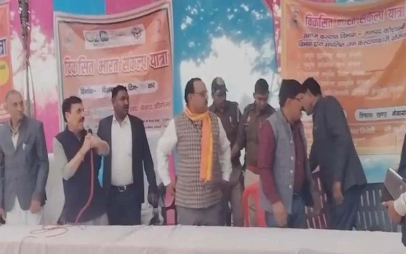 कौशांबी: संकल्प यात्रा में पहुंचे सांसद का ग्रामीणों ने किया विरोध, लगाए मुर्दाबाद के नारे, जानें क्या है मामला?