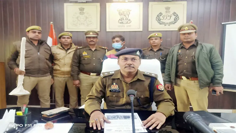 फर्रुखाबाद: दोस्त को फावड़ा मारकर मौत के घाट उतारने वाला हत्यारोपी गिरफ्तार, पुलिस ने किया यह बड़ा खुलासा
