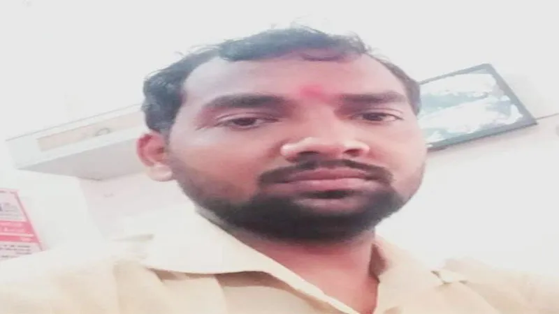 प्रतापगढ़: घर के बाहर खड़े बैंक ऑफ बड़ौदा के टाइनी शाखा के संचालक की बाइक की टक्कर से मौत, कोहराम