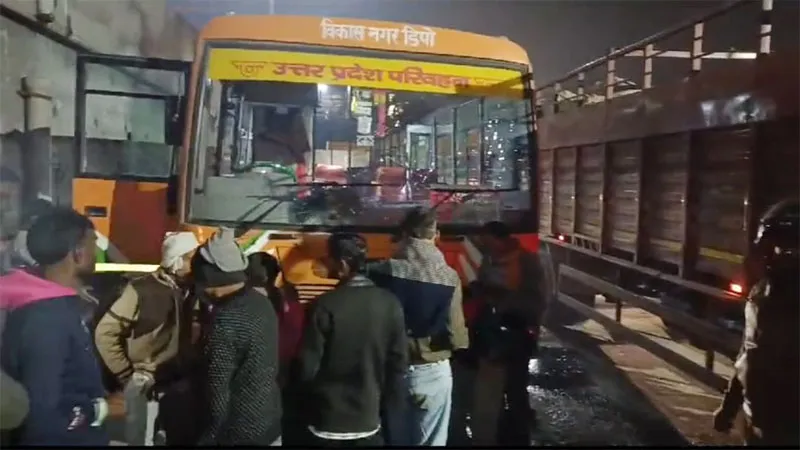 कानपुर: अनियंत्रित रोडवेज बस ने सात गाड़ियों में मारी टक्कर, छह घायल, मचा कोहराम