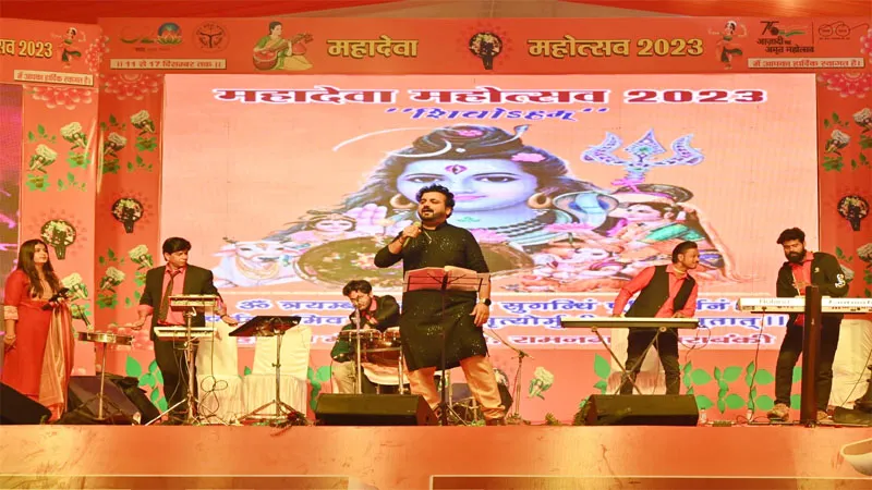 'सजा दो घर को गुलशन सा मेरे घर राम आए हैं', बॉलीवुड सिंगर अभिषेक राजपूत ने छेड़ा भक्ति संगीत का राग तो झूम उठे दर्शक