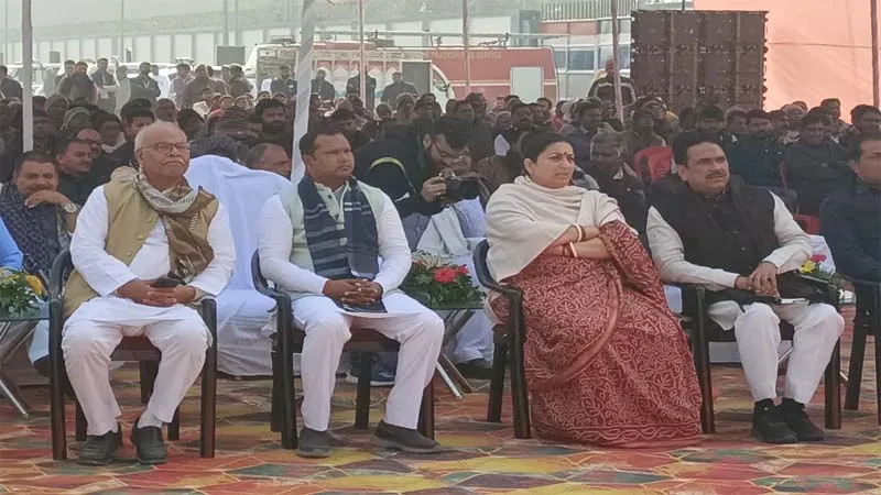 अमेठी: स्मृति ईरानी ने एलपीजी बॉटलिंग प्लांट का किया लोकार्पण, सोनिया गांधी पर कह दी चौंकाने वाली बात!, video