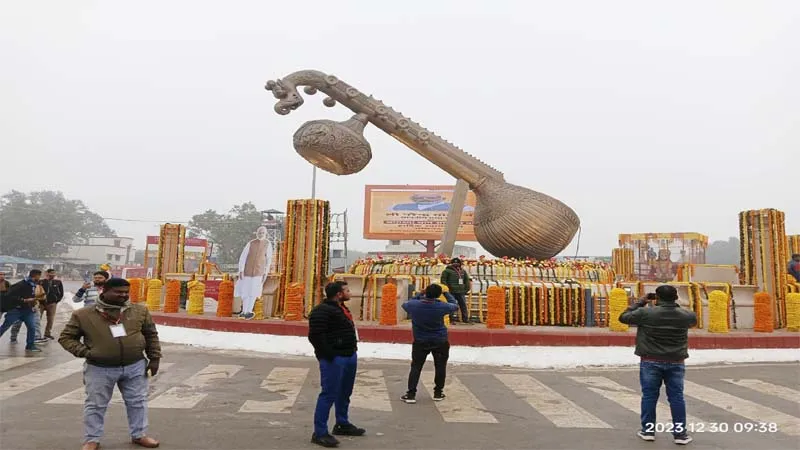 अयोध्या: पीएम के अभिनंदन में कश्मीर से कन्याकुमारी तक का दिख रहा सांस्कृतिक संगम, कलाकारों में गजब का उत्साह