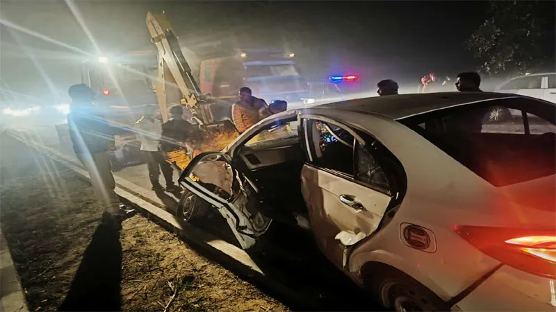 सीतापुर: कैबिनेट मंत्री सुरेश खन्ना के काफिले की गाड़ी से टकराई कार, हादसे में दो लोग हुए घायल, हड़कंप