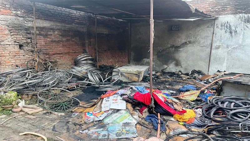रायबरेली: सायकिल की गोदाम में लगी आग, लाखों का माल जलकर खाक