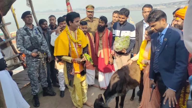 अयोध्या: रामनगरी पहुंचे कवि कुमार विश्वास, मां सरयू का किया पूजन-अर्चन, कही गौर करने वाली बात 