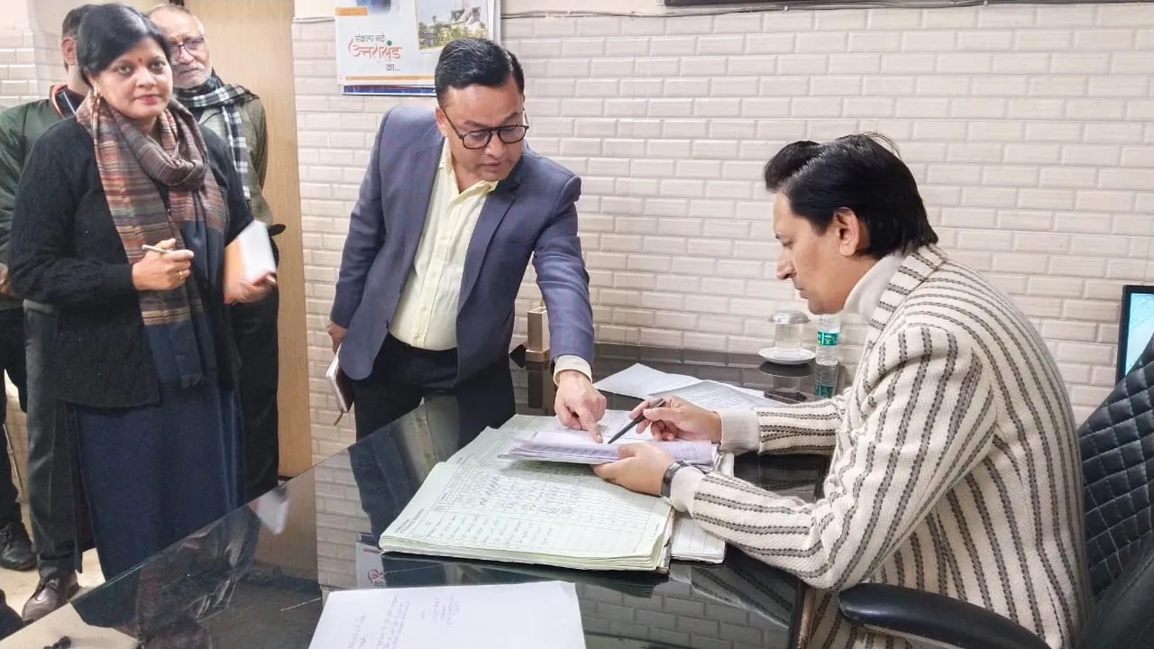 हल्द्वानी: एसडीएम कोर्ट में अनियमितता मिलने से कुमाऊं कमिश्नर नाराज