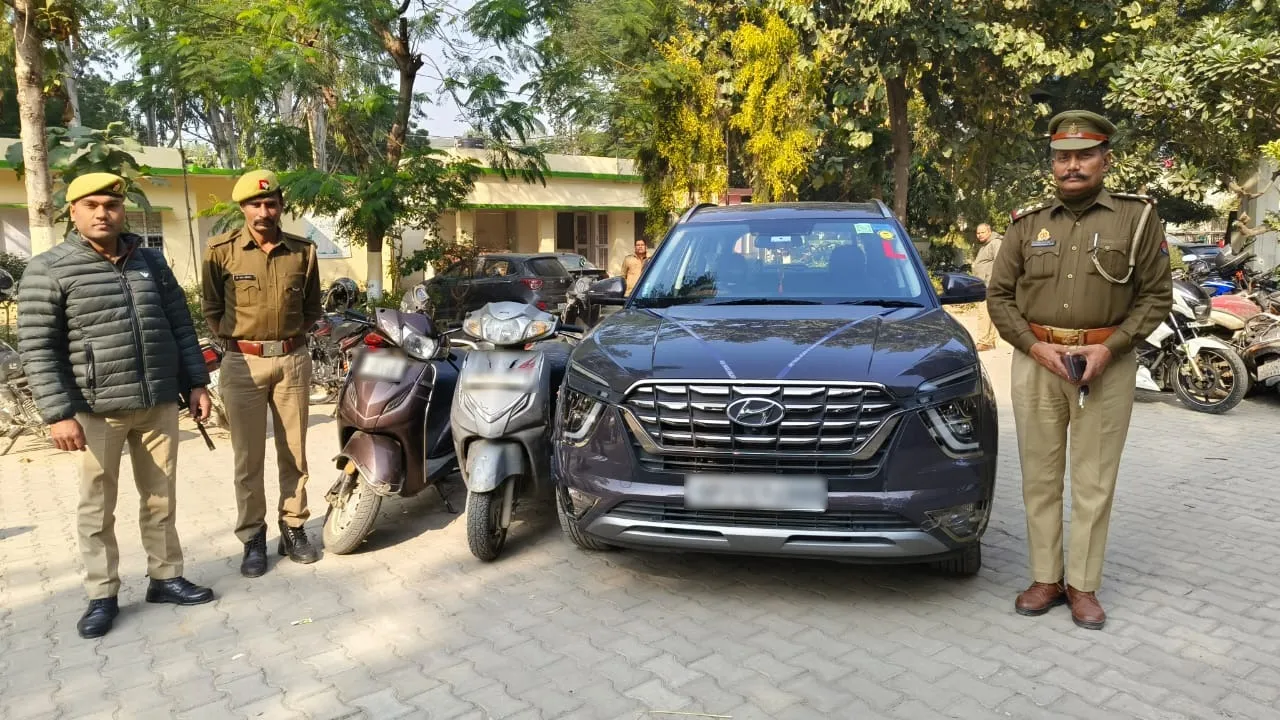 मुरादाबाद: ललित कौशिक के सहयोगियों के 20.19 लाख रुपए की कार समेत चार वाहन कुर्क