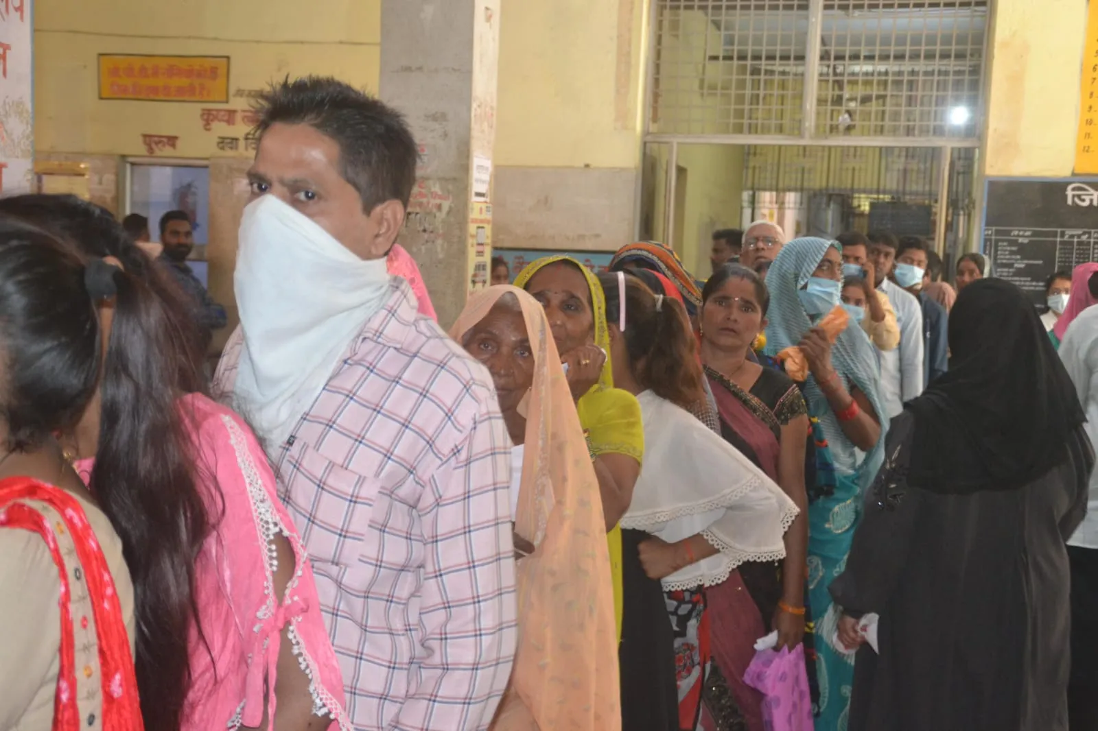 पीलीभीत: विशेषज्ञ की कमी से जूझता मेडिकल कॉलेज, किडनी-लिवर के इलाज को निजी अस्पताल की दौड़...जानिए मामला