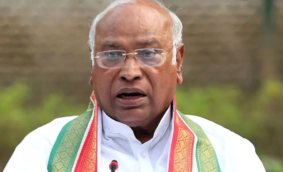 खड़गे का पीएम मोदी पर पलटवार, कहा- जो भाजपाई वॉशिंग मशीन में नहीं गए, वो भ्रष्टाचारी, जो स्नान कर लिए, वो आज्ञाकारी