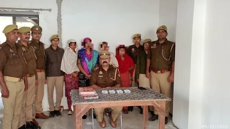 Kanpur: महिला चोरों का गैंग चढ़ा पुलिस के हत्थे, सैकड़ों वारदातों को दिया अंजाम, बादशाहीनाका पुलिस ने किया गिरफ्तार