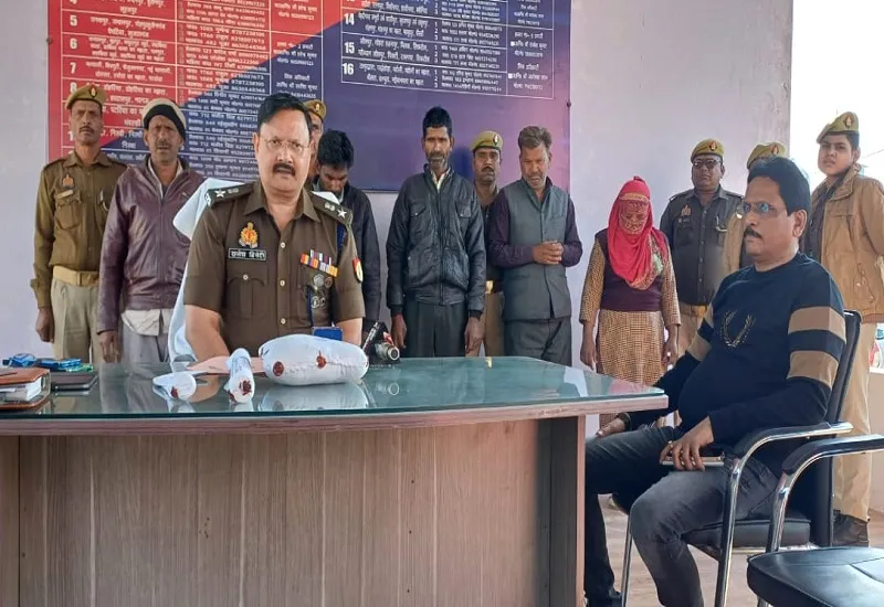 रामपुर : पुलिस ने किया ग्रामीण की हत्या का खुलासा, मृतक की पत्नी समेत पांच लोग गिरफ्तार  
