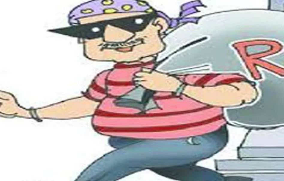 बरेली: जननायक एक्सप्रेस में सराफा को बेहोश कर उड़ाए आठ लाख के गहने