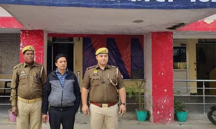 कासगंज: महिला की मौत के मामले में पति और प्रेमिका गिरफ्तार 