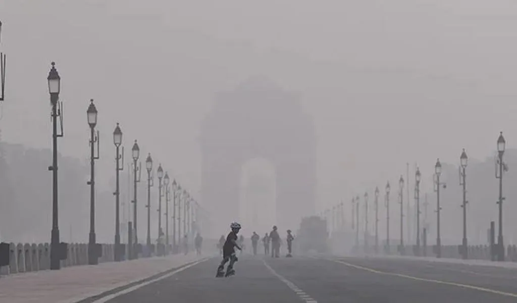 दिल्ली में वायु गुणवत्ता 'बहुत खराब', न्यूनतम तापमान 7.1 डिग्री सेल्सियस किया गया दर्ज  