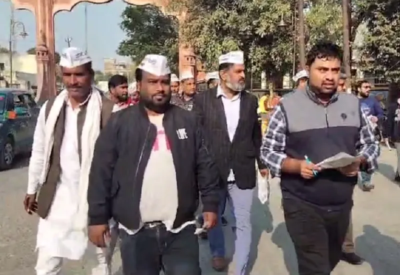 अमरोहा : जनता के बीच पहुंचाया गया आप सांसद का पत्र, मोहम्मद हैदर बोले- संजय सिंह की गिरफ्तारी असंवैधानिक