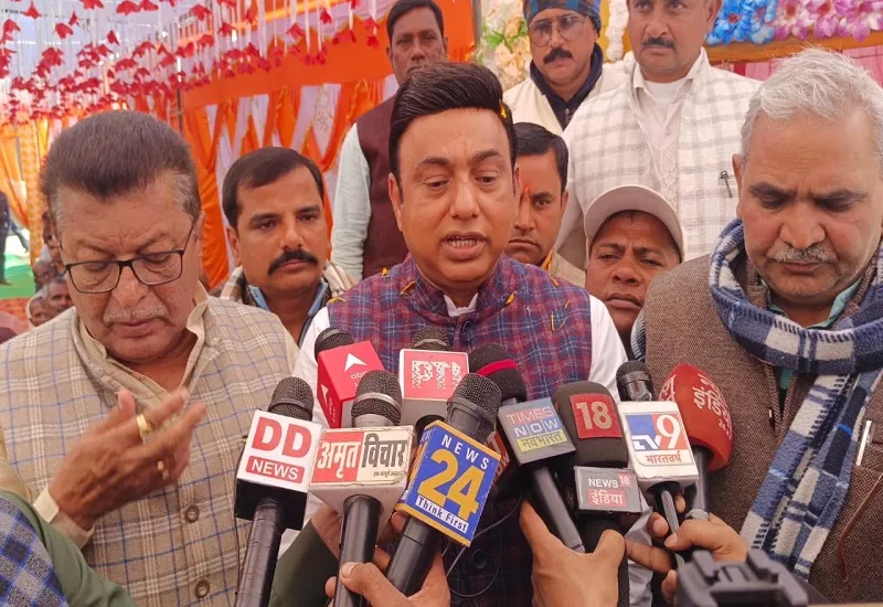 मुरादाबाद : भाजपा के राष्ट्रीय प्रवक्ता जफर इस्लाम ने दी केंद्रीय योजनाओं की जानकारी