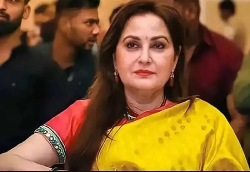 रामपुर : आचार संहिता उल्लंघन मामले में कोर्ट में पेश हो सकती हैं जयाप्रदा, जारी हो चुके हैं गैर जमानती वारंट