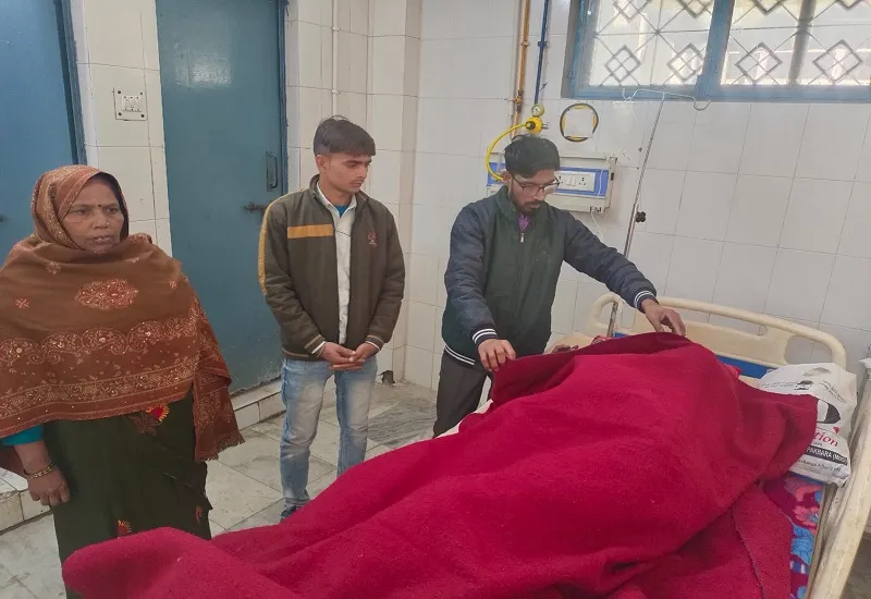 मुरादाबाद : दामाद ने ससुर पर फेंका तेजाब, अस्पताल में भर्ती...जानिए पूरा मामला