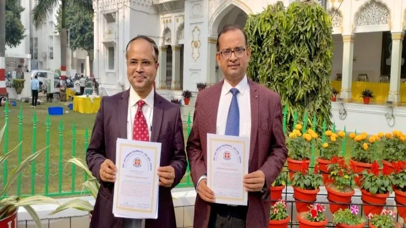 डा अजय