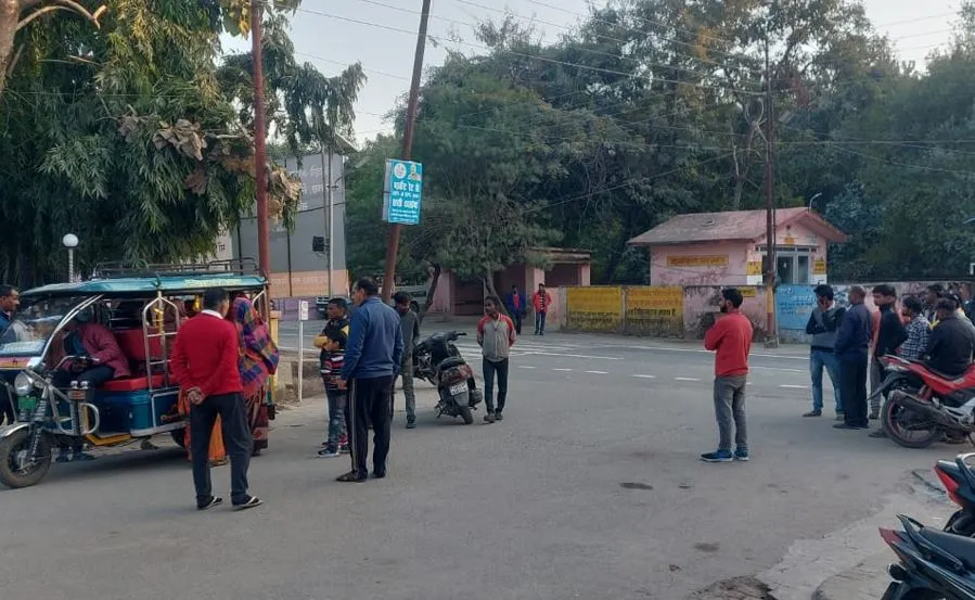 पीलीभीत: रफ्तार ने तराई में ली एक और जान, दोस्त के साथ बाइक पर जा रहे युवक की मौत..मचा कोहराम 