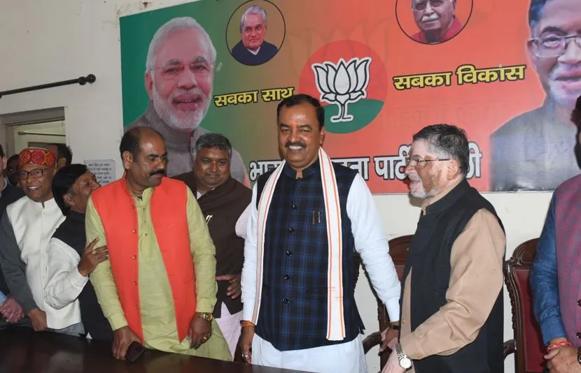 बरेली: यह पीएम मोदी की गारंटी, गांवों की खोदी गलियां तुरंत बनवाएं अफसर- केशव प्रसाद मौर्य