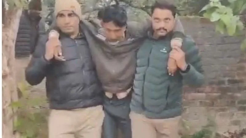 Jalaun Crime: पुलिस-बदमाशों के बीच मुठभेड़… एक के पैर में गोली लगने से घायल, छह गिरफ्तार