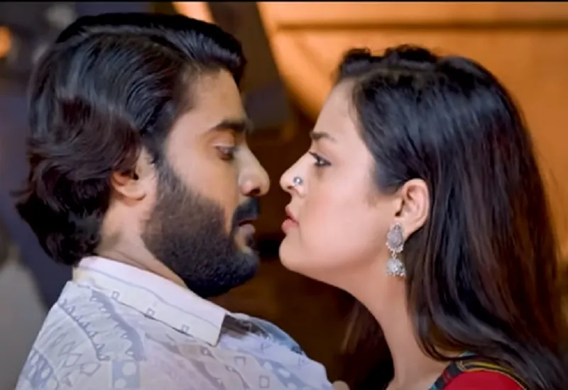 VIDEO : प्रदीप पांडेय चिंटू की फिल्म हिंदुस्तानी का ट्रेलर रिलीज, एक्टर बोले- Trailer जरूर देखें और अपना आशीर्वाद दें