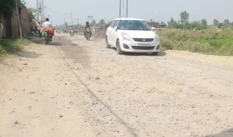 बरेली: गड्ढामुक्ति का सच... सड़कें जस की तस क्योंकि किसी और गड्ढे में गया पैसा