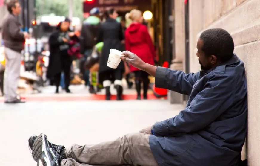 अमेरिका में बेघर लोगों की संख्या 12 प्रतिशत बढ़कर रिकॉर्ड स्तर पर पहुंची 