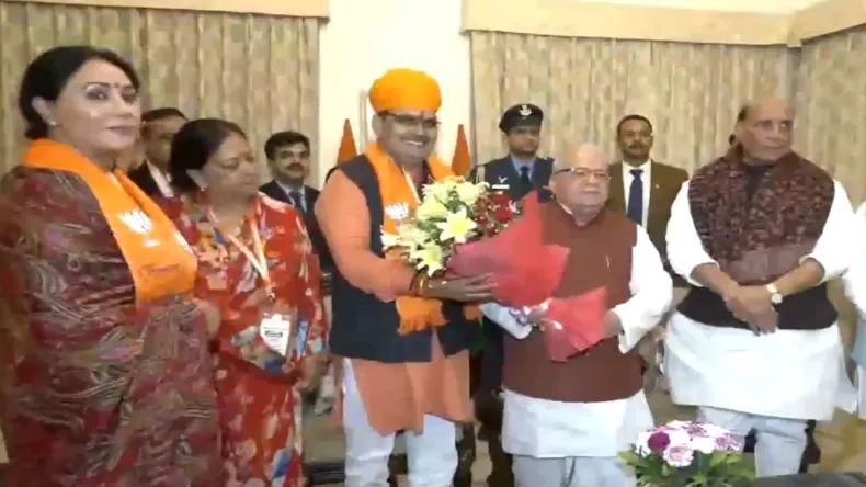 राजस्थान : राज्यपाल कलराज मिश्र से मिले भजनलाल शर्मा, क‍िया सरकार बनाने का दावा पेश 