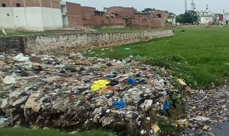 शाहजहांपुर: तालाबों पर अवैध कब्जे, कैसे हो सौंदर्यीकरण