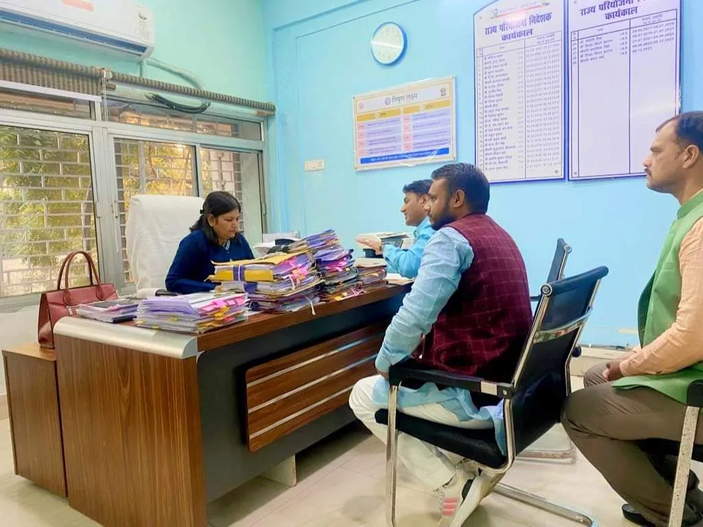 शिक्षकों को जल्द मिलेगी चयन व प्रोन्नत वेतनमान की ऑनलाइन सुविधा, शिक्षा महानिदेशक की तैयारी